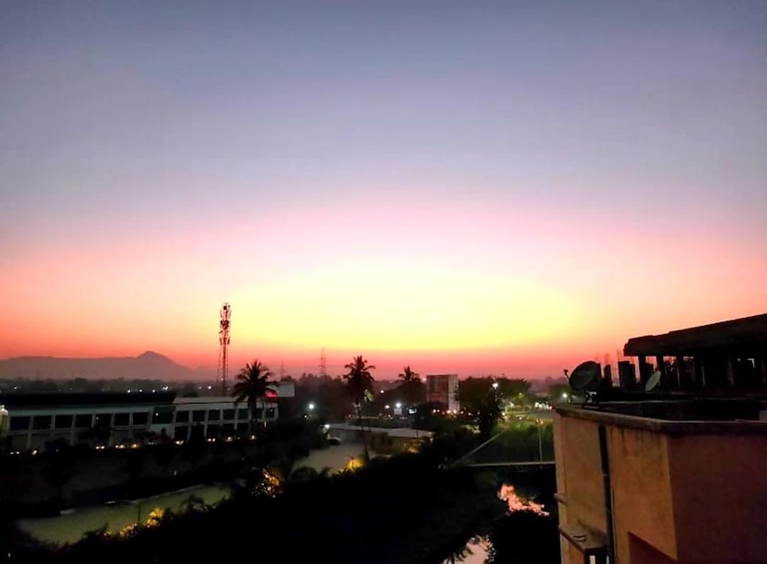 The Democracy Hotel & Resorts Nashik Exterior foto